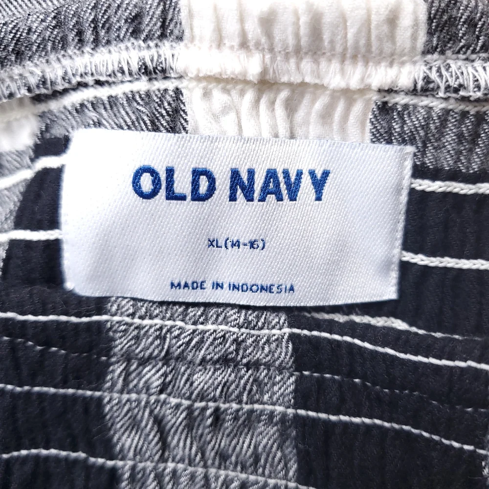 Old Navy Black White Plaid Flannel Smocked Long Sleeve Dress Girls‎ XL 14 16